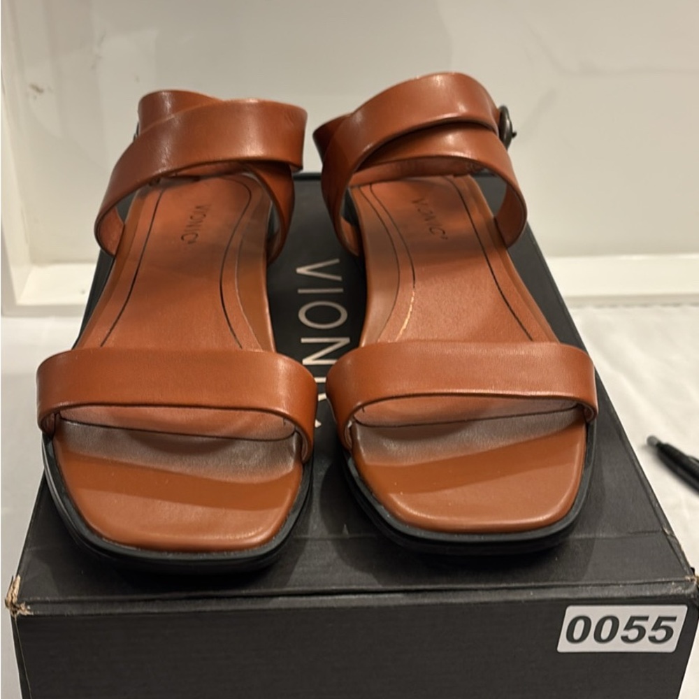 Vionic Women's Anaya Sandals in Brown